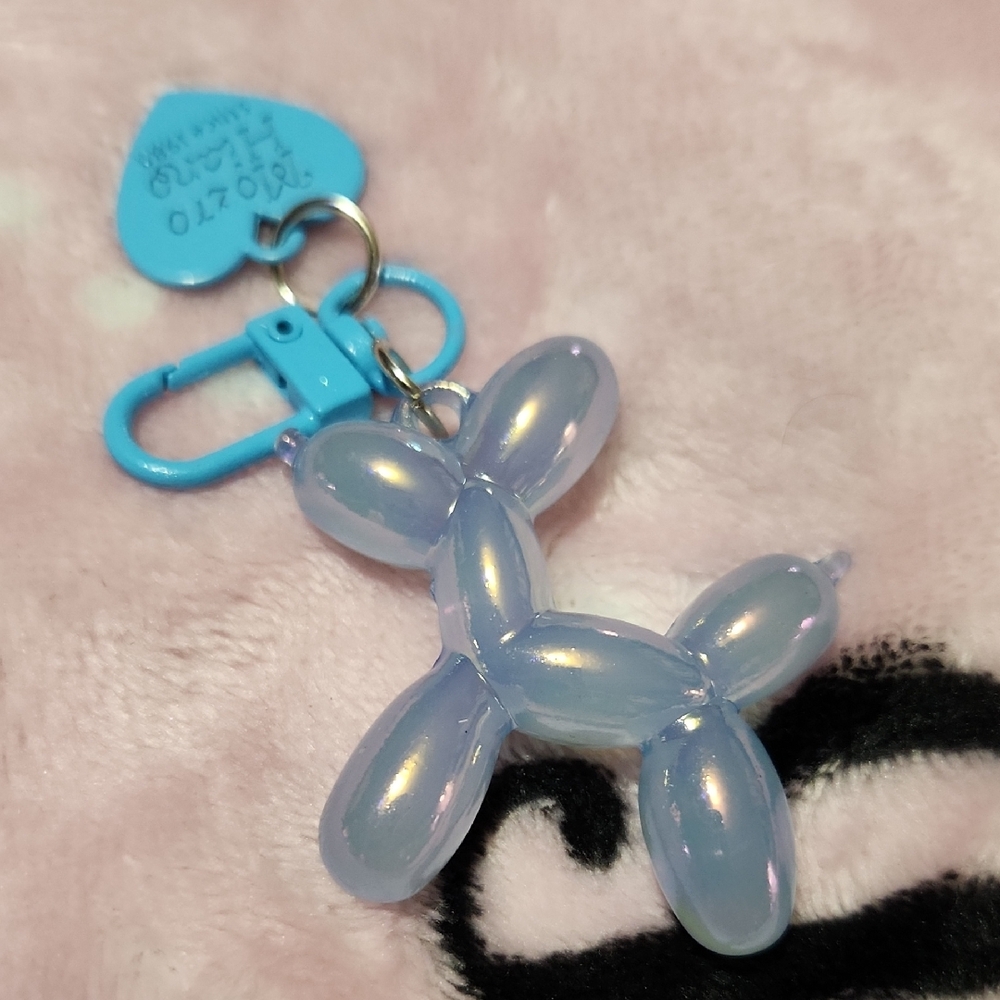 Blue Balloon Dog Keychain - Picture 1 of 3